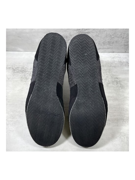 Athletic_Shoes